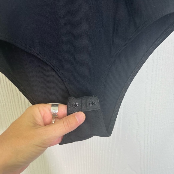 H&M - NWT Ribbed Black Mock Neck Long Sleeve Snap Closure Bodysuit Size XS - Picture 7 of 12